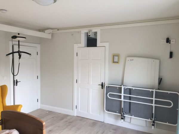 LUNA Winncare ceiling lift - Image 3
