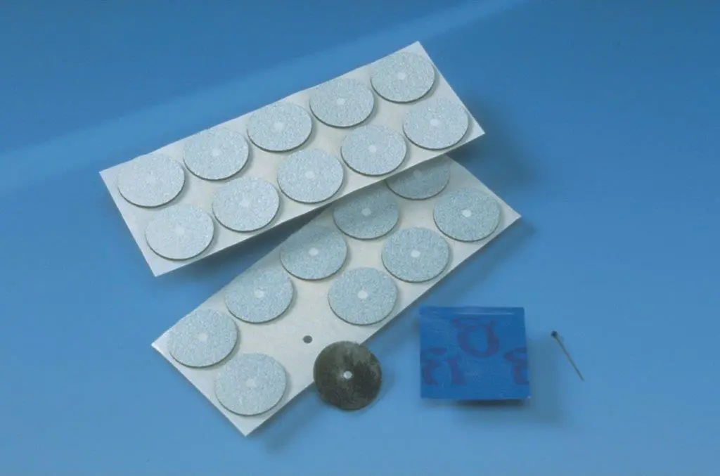 Coloplast filtr węglowy do worka stomijnego - obrazek 1