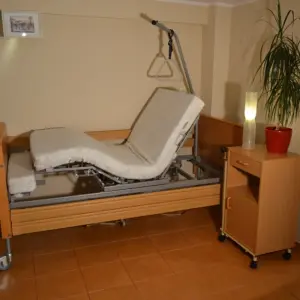 Obrotowe łóżko rehabilitacyjne TWIST funkcja fotela