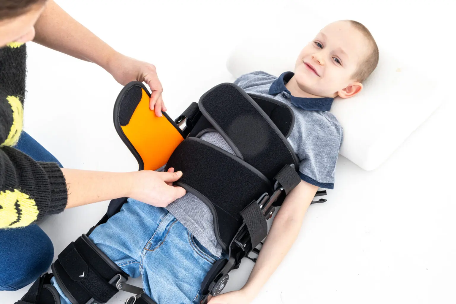 WALKER HKAFO Pediatryczna orteza biodrowo kolanowo skokowo stopowa - obrazek 4